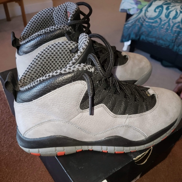 Jordan Retro 10 shoes - Picture 7 of 8